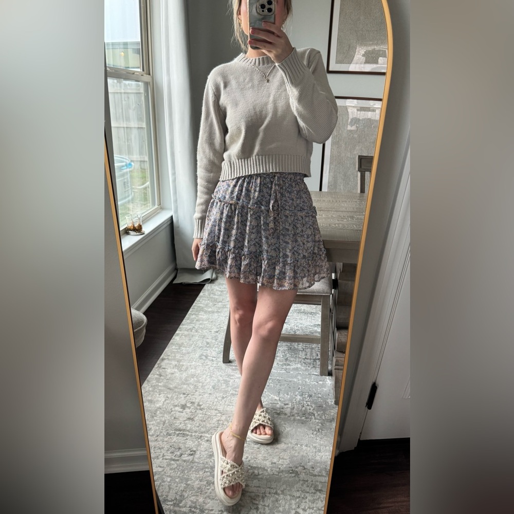 Women's Light Grey Crop Sweater - Picture 12 of 16